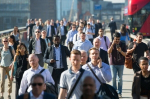 30 ألف شخص معرضون لخطر فقدان الإقامة والعمل في بريطانيا 