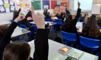 مدارس انجلترا تعلن حالة التأهب القصوى" من فيروس كوفيد-19 