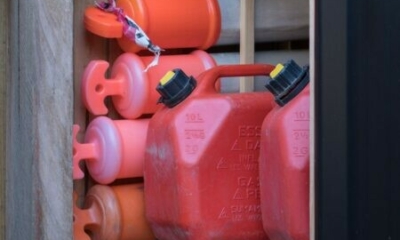 أزمة الوقود: السلطات تصدر قواعد وتحذيرات من تخزين البنزين في المنزل 