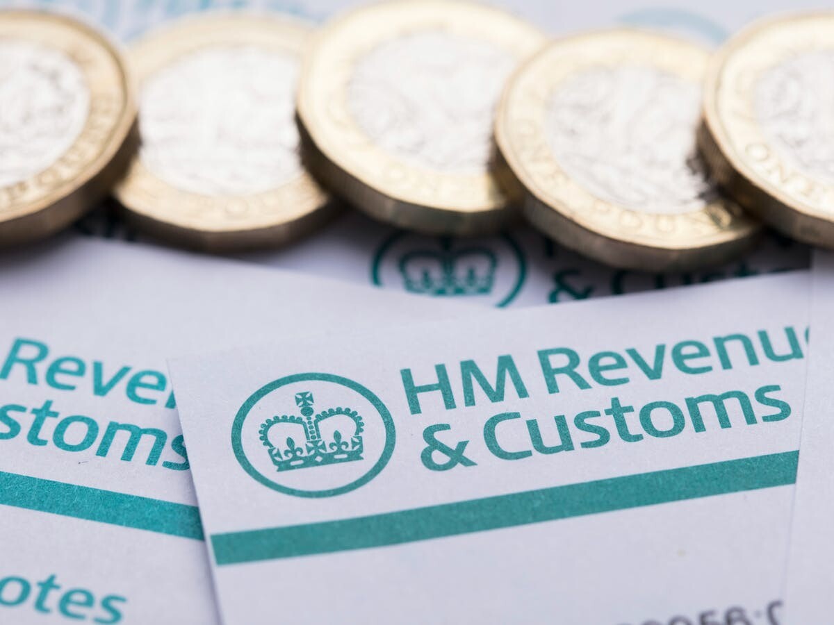 الضرائب البريطانية :دليل شامل لنظام الضرائب وأنواعها 