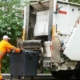 بريطانيا تعاني من نقص فادح في سائقي شاحنات النفايات مع اقتراب فترة الأعياد 