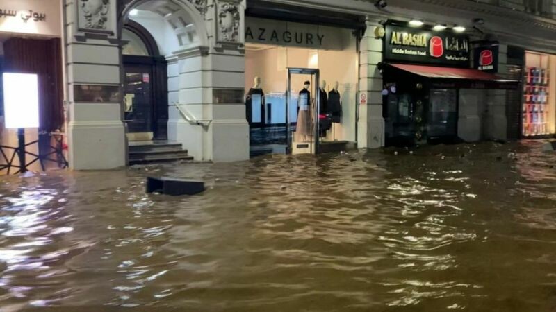 أمطار وفيضانات لندن تخرج بعض خطوط المترو من الخدمة.. والأرصاد الجوية تحذر؟ 