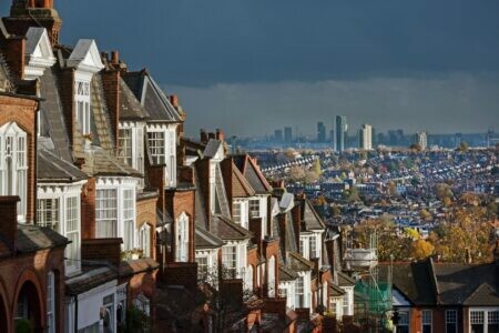 متوسط سعر منزل في المملكة المتحدة يتجاوز الـ 250 ألف جنيه إسترليني!    