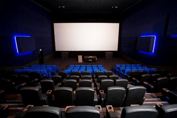 السعودية تعيد فرض الإجراءات الاحترازية على دور السينما فما الإجراءات التي اتخذتها؟ 