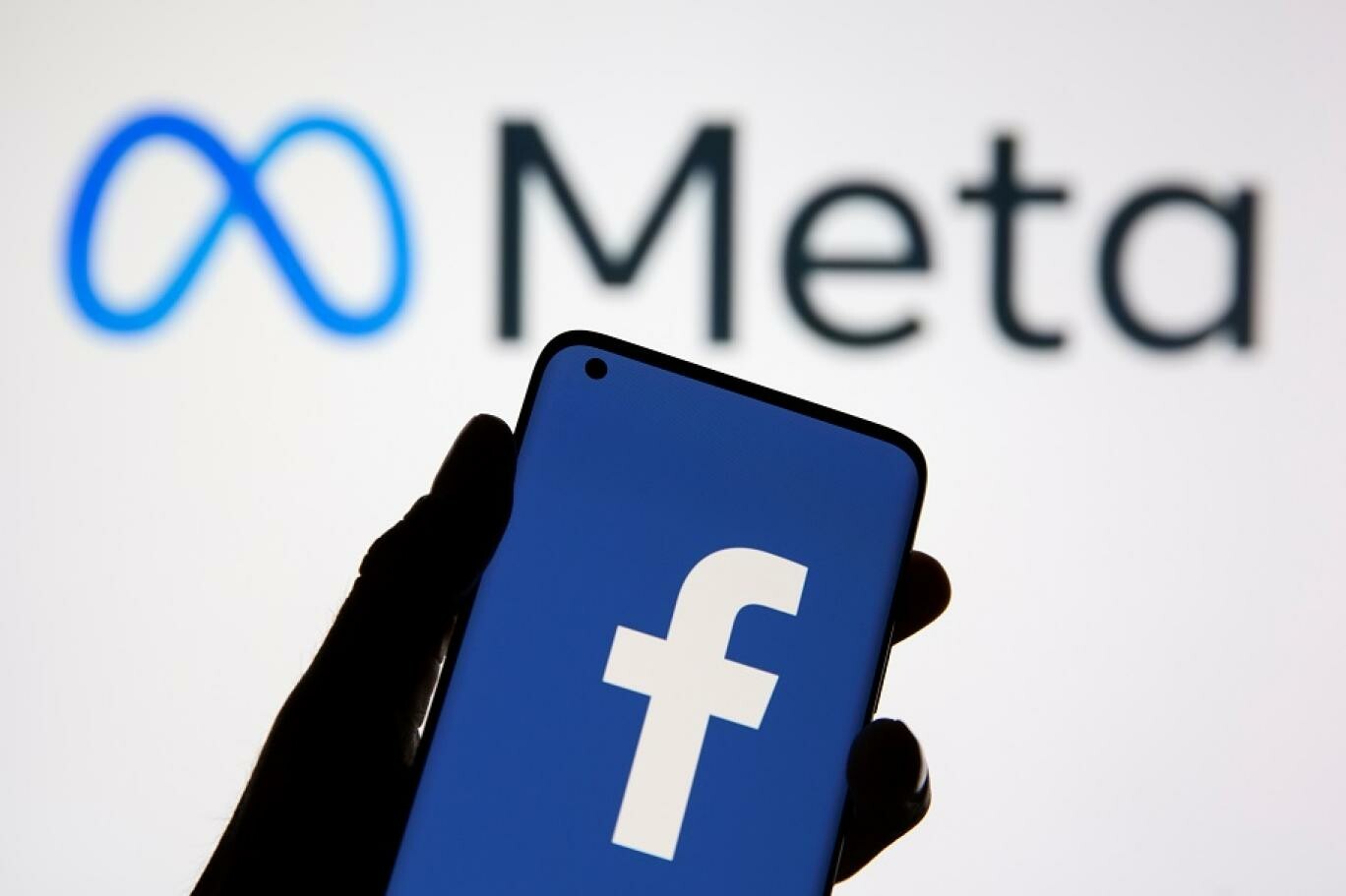 "فيسبوك" تواجه غرامة بقيمة 3.2 مليار دولار في بريطانيا 
