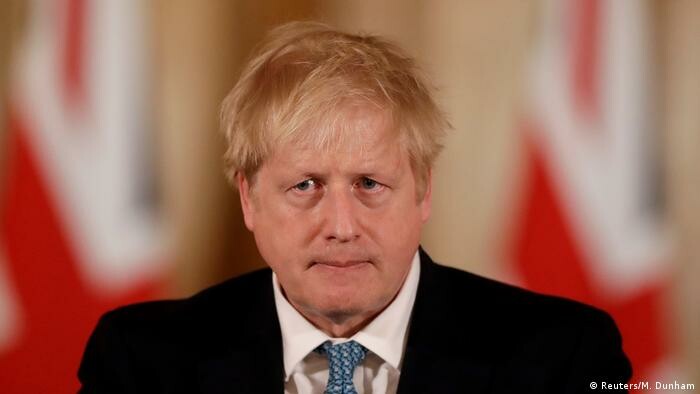 مطالبات في بريطانيا تدعو إلى استقالة رئيس الوزراء بوريس جونسون 