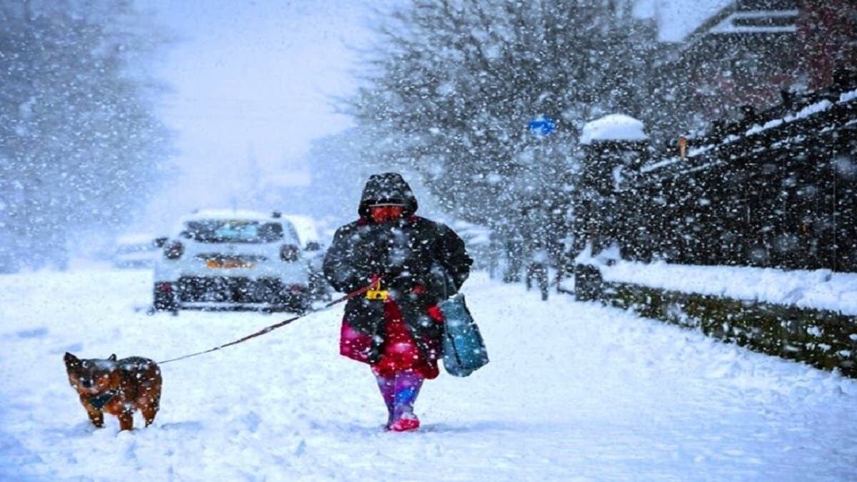 بريطانيا على موعد مع منخفض جوي محمل بالثلوج اعتباراً من يوم غد 