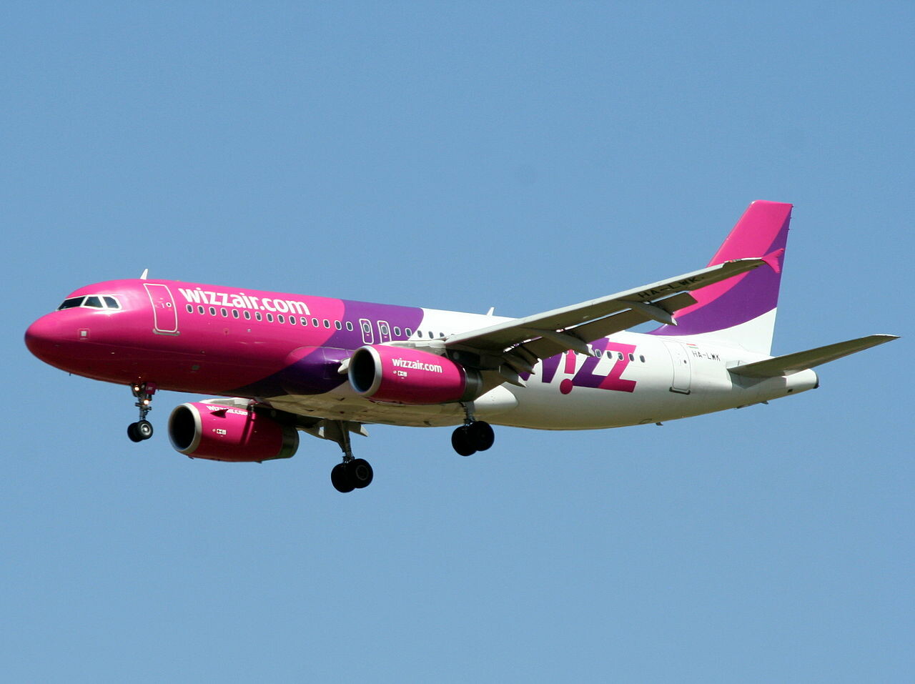 Wizz Air تقدم 100 ألف رحلة مجانية للاجئين الأوكرانيين  