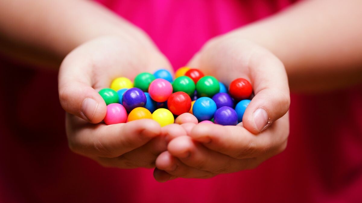 مدارس بريطانية تحظر بيع حلوى "Haribo" لاحتوائها على مخدرات 