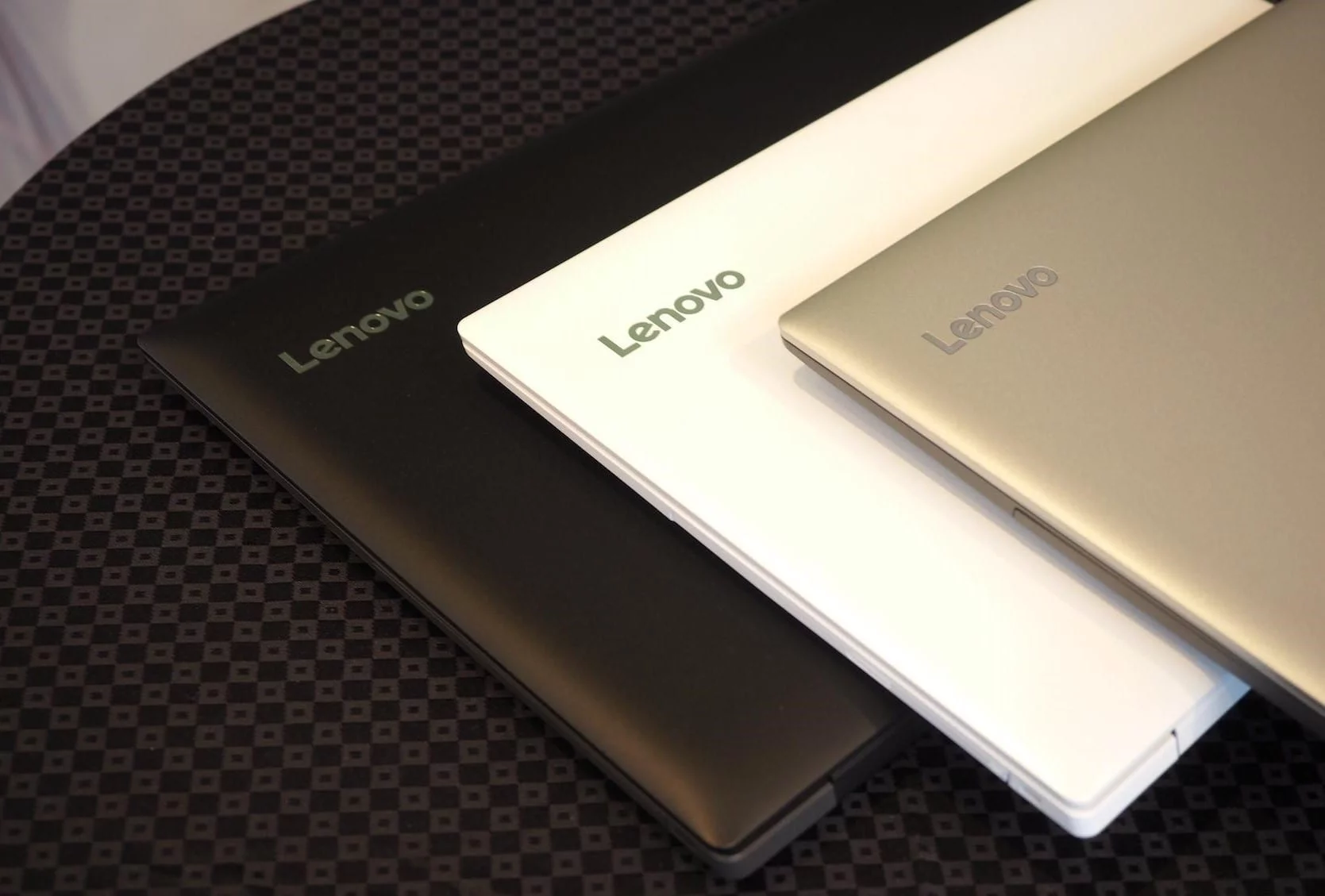 شركة "Lenovo" تتصدر قائمة الحواسيب الشخصية الأكثر مبيعا حول العالم 