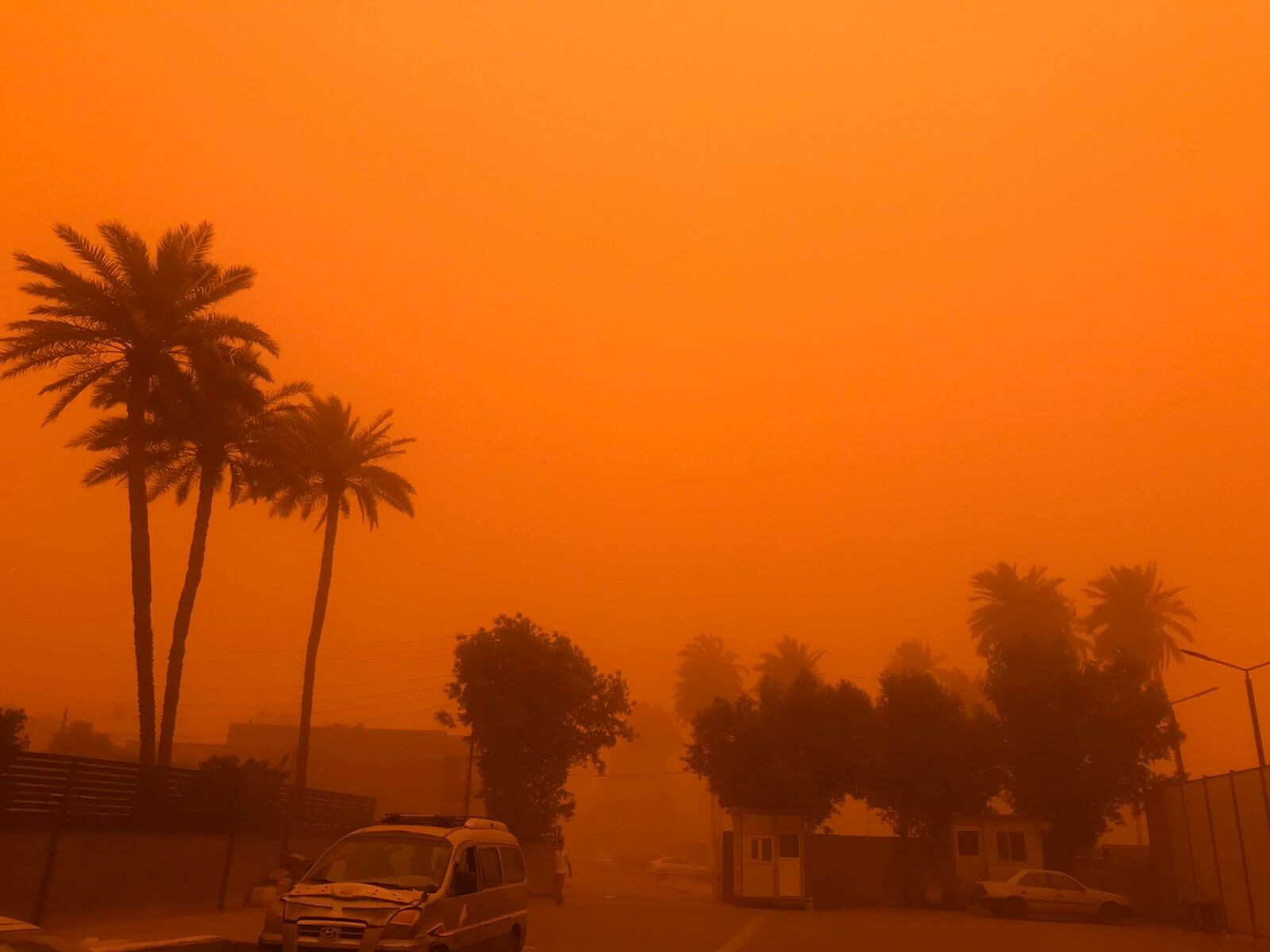 الأرصاد الجوية البريطانية تحذر من عاصفة ترابية صحراوية نادرة هذا الأسبوع 