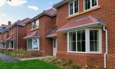 أسعار المنازل في بريطانيا تفوق 10 أضعاف متوسط ​​الدخل السنوي 