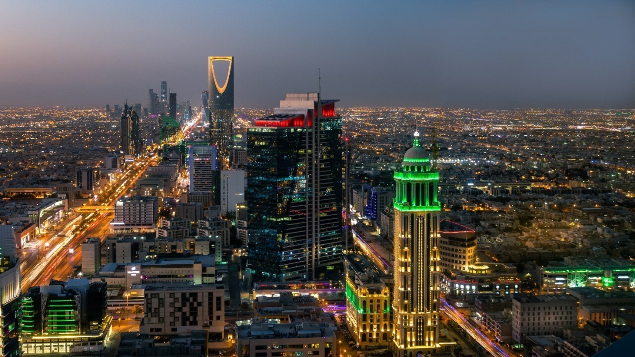ترغب في الدراسة والعمل في السعودية؟ إليك أبرز التخصصات المطلوبة! 