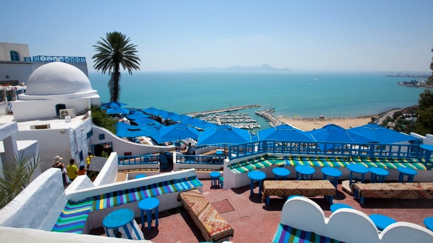 لرحلة لا تنسى.. إليكم أشهر المناطق السياحية والمنتجعات الفاخرة في تونس 