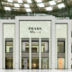 لعشاق الأزياء الفاخرة.. مجمع Place Vendôme يستضيف علامة Prada في قطر 