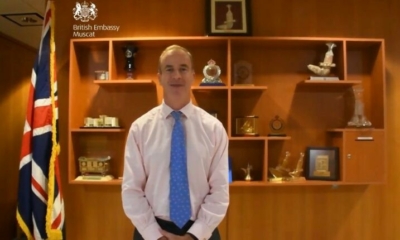 السفير البريطاني في سلطنة عُمان يؤكد استمرار بناء العلاقات الخاصة بين البلدين 