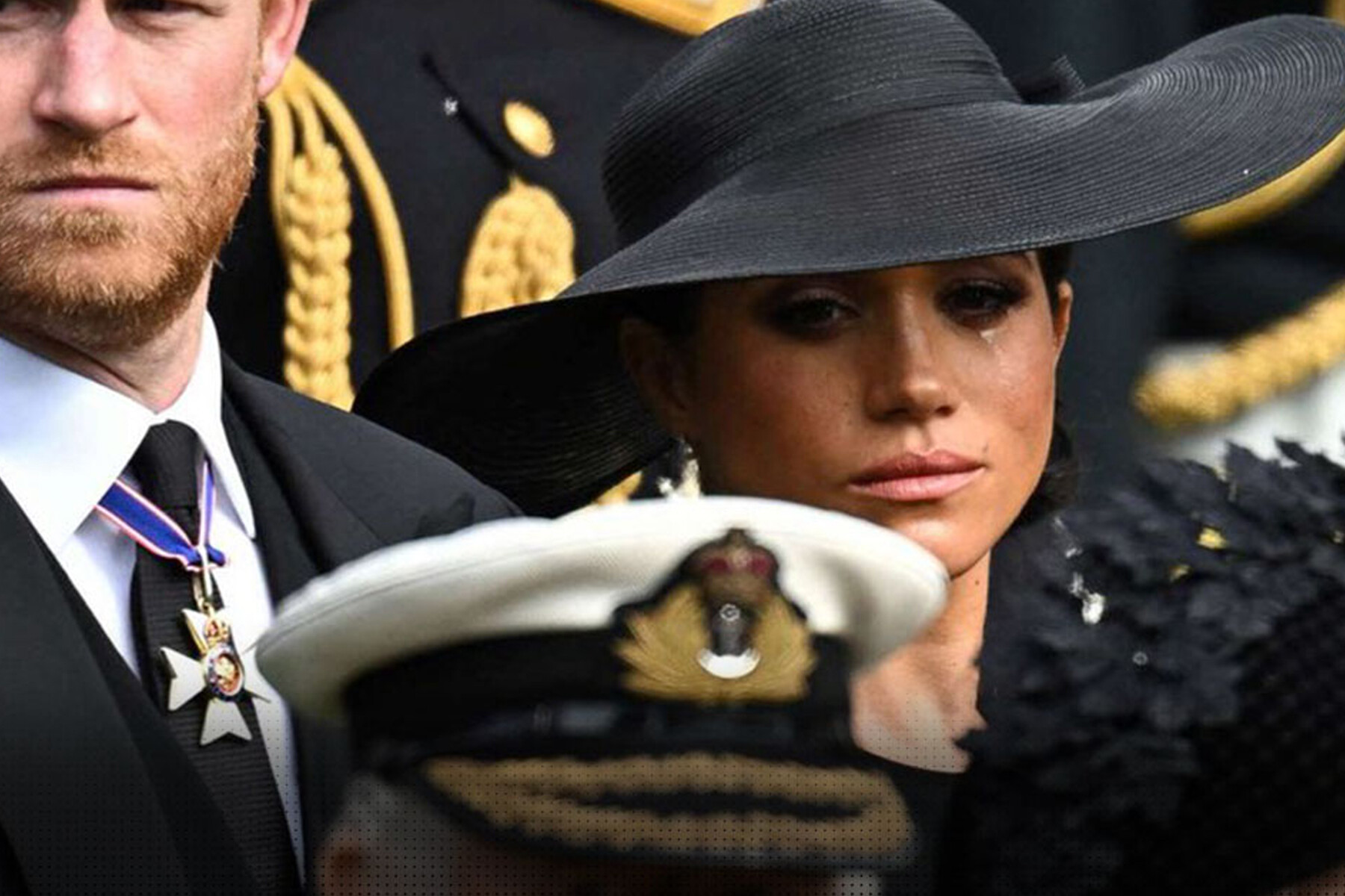 هل دموع ميغان ماركل مزيفة في جنازة الملكة؟ وماذا طلبت من الملك تشارلز؟ 