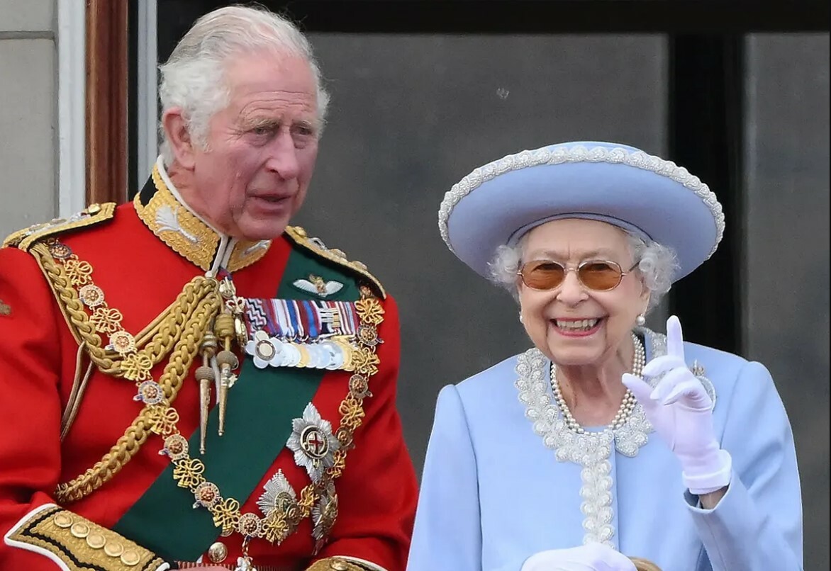 عشرات المليارات والثروات سيرثها ملك بريطانيا تشارلز الثالث من الملكة 