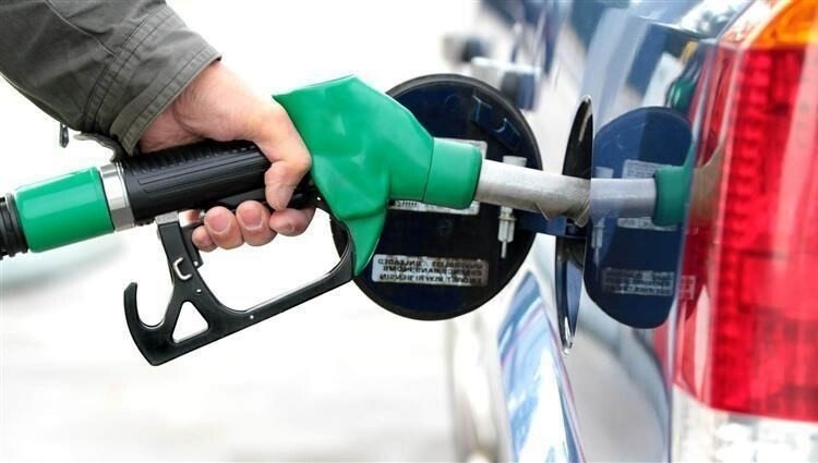عقب انخفاض أسعار البنزين.. التضخم يتراجع في بريطانيا إلى ما دون 10% 