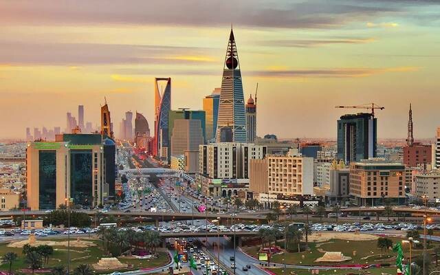 نمو اقتصاد السعودية يتجه نحو الارتفاع بحسب توقعات صندوق النقد الدولي لعام 2025 