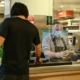 على غرار Sainsbury's..ويتروز وجون لويس يتخليان عن الأرباح لمساعدة الموظفين 