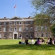 جامعة ليستر.. أفضل وجهات الطلاب للدراسة في بريطانيا 