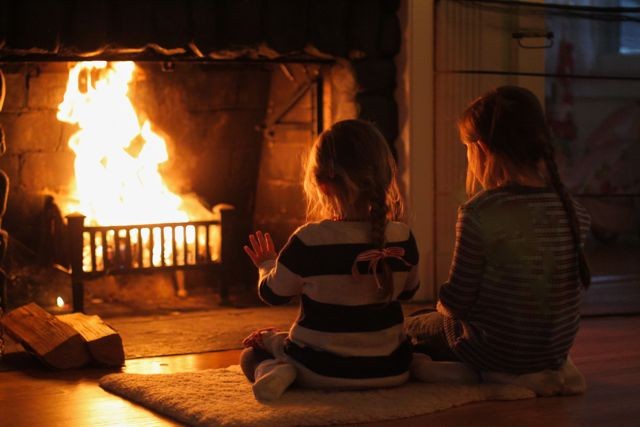إليك أهم نصائح خبراء الطاقة للحفاظ على منزلك دافئاً دون تشغيل التدفئة 