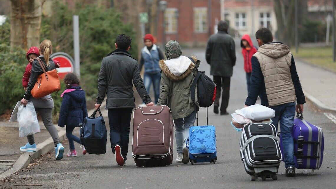 حزب المحافظين يطالب سوناك وبرافرمان بإعادة اللاجئين في بريطانيا إلى بلادهم 