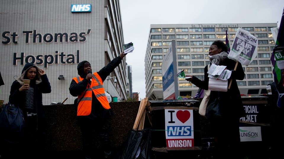 أول إضراب للممرضات في بريطانيا الشهر المقبل.. إليك الخدمات الطبية التي ستتضرر 