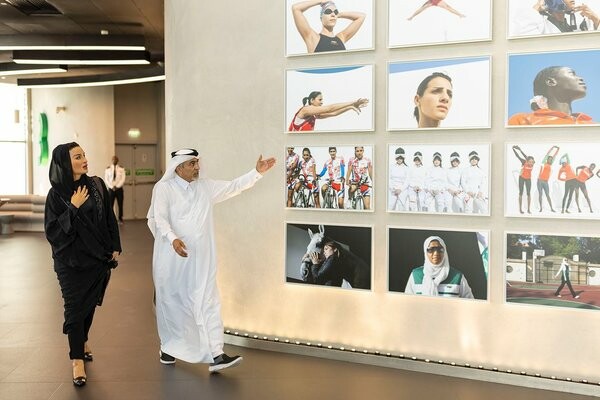 بالصور - صاحبة السموّ الشيخة موزة تزور متحف قطر الأولمبي والرياضي 