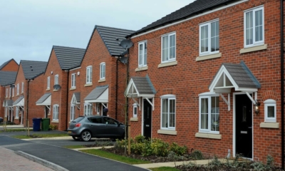 أسعار المنازل في المملكة المتحدة تسجل "أكبر انخفاض شهري" منذ عامين 
