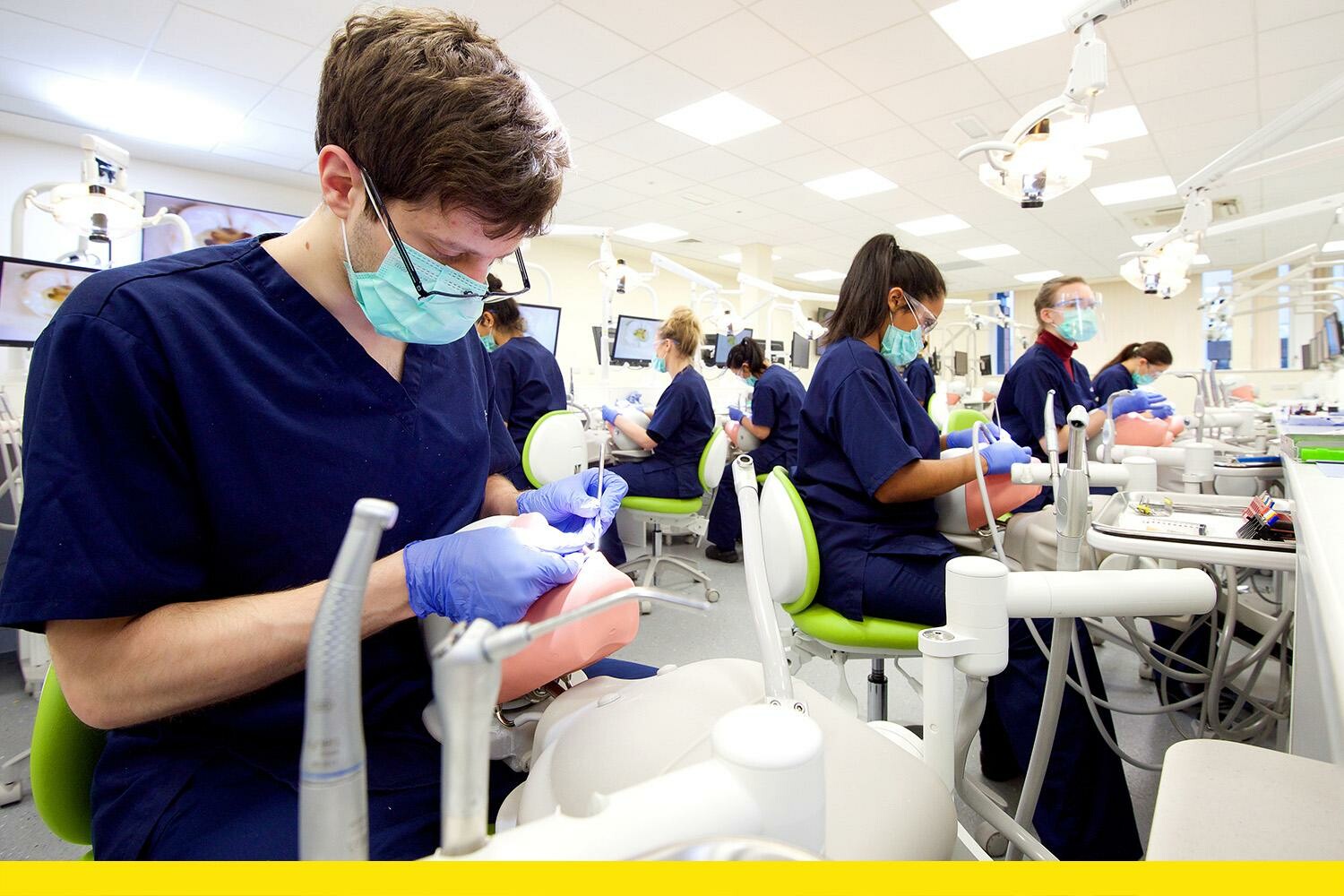تعرف على أفضل الجامعات البريطانية لدراسة طب الأسنان 