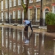 الأرصاد الجوية في بريطانيا تحذر من فيضانات تضرب المنازل وتعطل وسائل النقل العام 