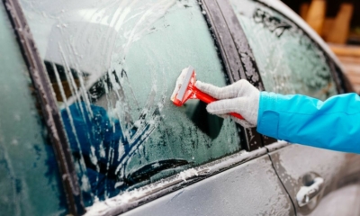 غرامة مالية و 3 نقاط في حال عدم مسح زجاج السيارة بشكل صحيح في الطقس البارد 