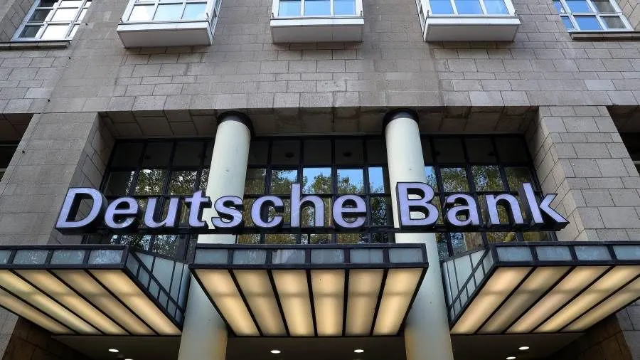 "دويتشه بنك" الألماني يجدد طلب انضمامه لسوق الذهب في لندن 
