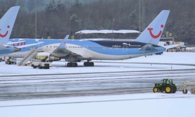 بسبب الثلوج والطقس البارد... مطار مانشستر يغلق مدرجاته مؤقتاً 