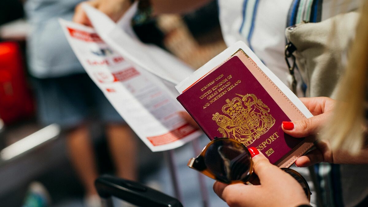 تحذير جديد للبريطانيين للتحقق من الصفحات الفارغة لجوازات سفرهم.. إليك كامل التفاصيل 