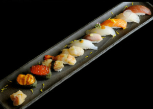 أشهى المأكولات اليابانية العالمية وأفضل العروض ستجدها بمطعم إيزاكايا في دبي 
