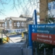 بريطانيا.. العثور على على طفل رضيع ميتاً في صندوق خارج مستشفى في لندن 