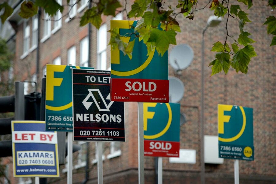 إليك قائمة بالمناطق التي انخفضت فيها أسعار المنازل أكثر من غيرها في بريطانيا 