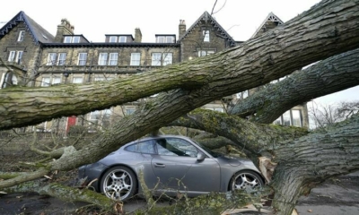 أضرار مادية كبيرة في بريطانيا بسبب العاصفة أوتو.. والتحذيرات لا تزال مستمرة 
