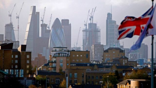 هل ستتجنب بريطانيا الركود الاقتصادي في العام الحالي 2023؟ 