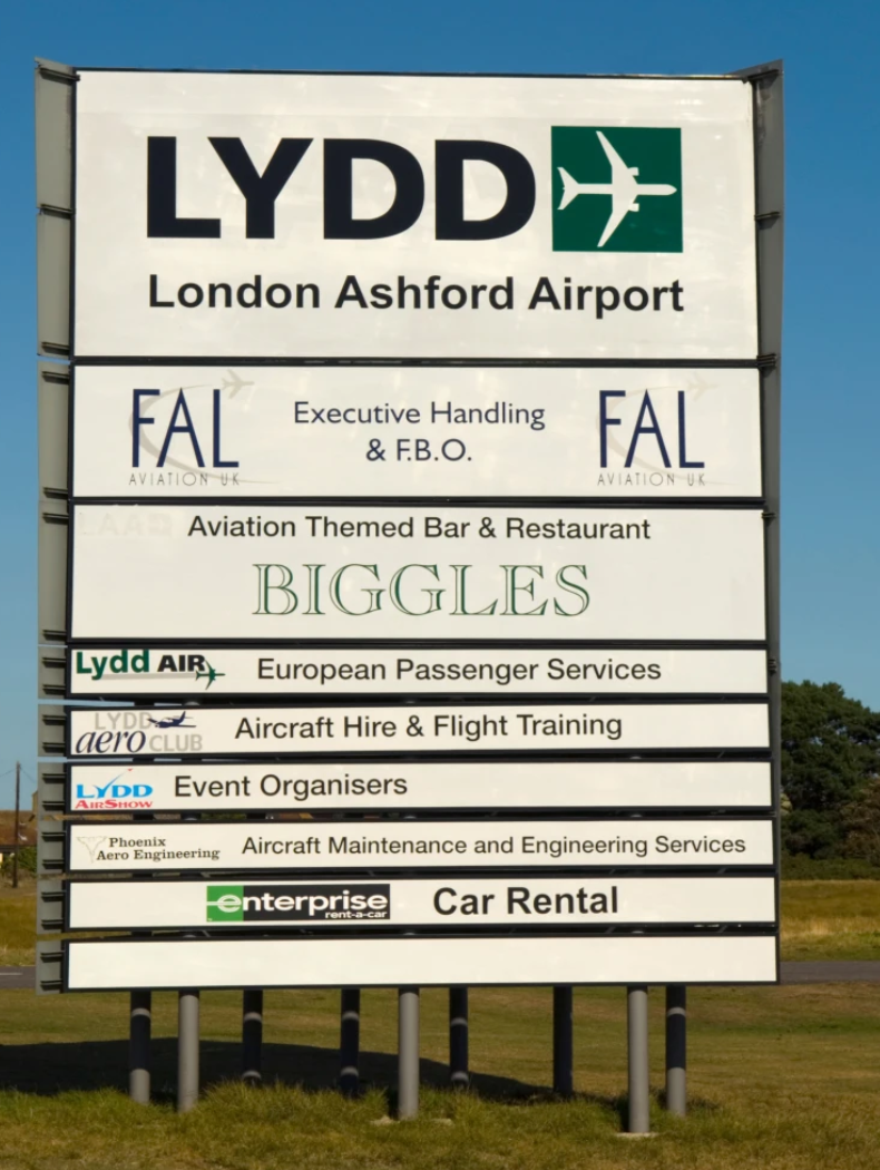 للمرة الأولى منذ 5 سنوات.. مطار "Llyd" البريطاني يستأنف رحلاته إلى أوروبا 