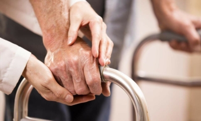 ثقة البريطانيين في دور رعاية المسنين تتراجع بشكل كبير فما الأسباب؟ 