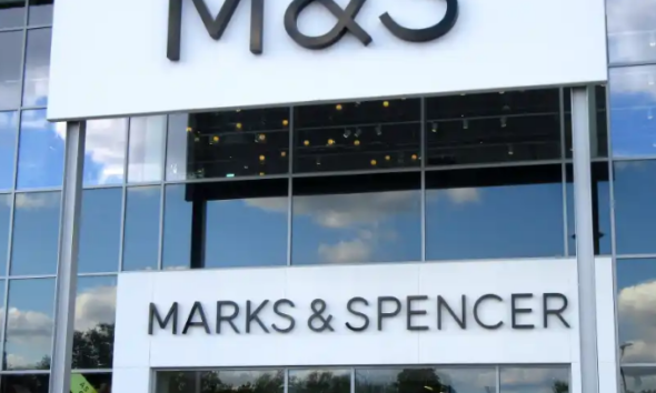 متاجر M&S البريطانية تكشف عن أوقات العمل خلال عيد الفصح.. إليكم التفاصيل 