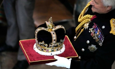 كم يبلغ سعر تاج الملك تشارلز؟ وماهي أهم المجوهرات التي كان يرتديها؟ 