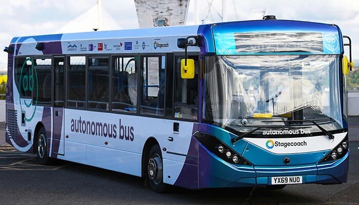 بريطانيا تطلق أول خط للحافلات ذاتية القيادة 