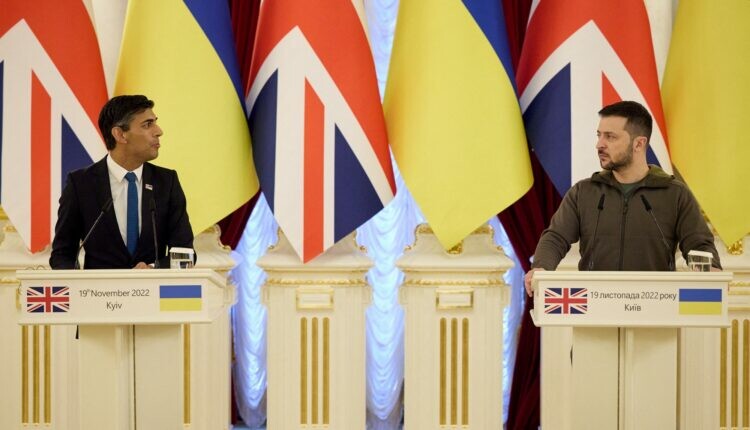 الرئيس الأوكراني يصل إلى بريطانيا للقاء ريشي سوناك 