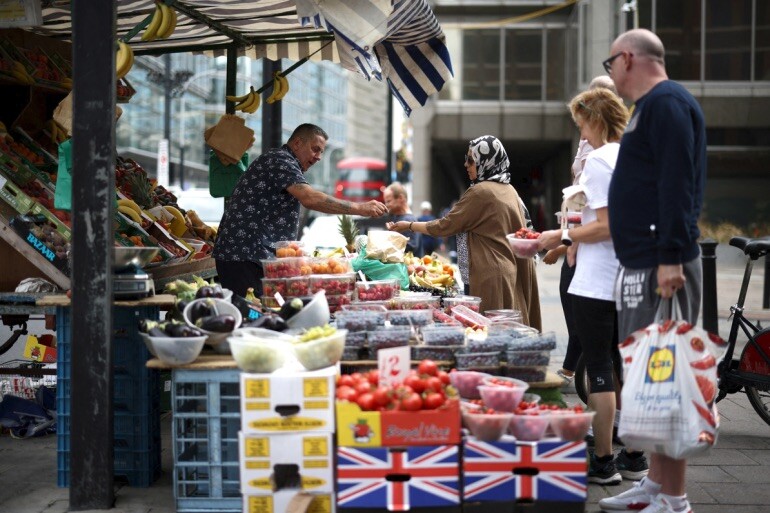 لماذا يرتفع معدل التضخم في بريطانيا بشكل كبير وكيف يتم مقارنته بالدول الأخرى؟ 