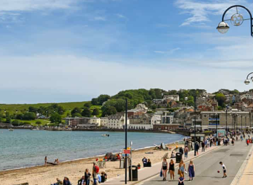 خيارات مثالية لقضاء عطلة الصيف على شواطىء المملكة المتحدة 